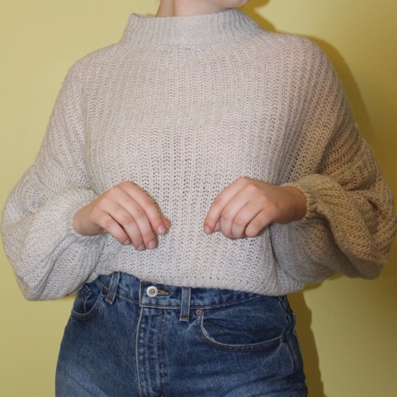 Cropped Knit Sweater with Puff Sleeves - Picture 2 of 5